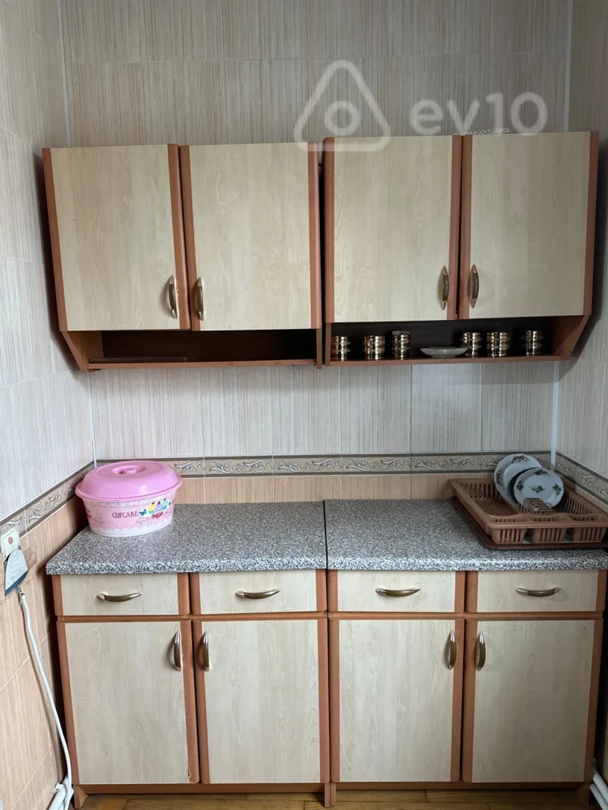 Kirayə verilir 1 otaqlı köhnə tikili 40 m²