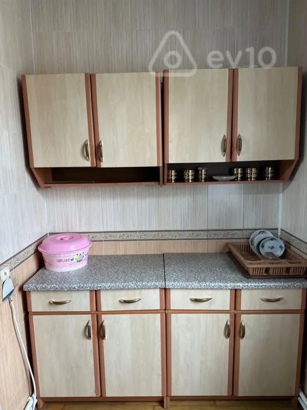 Kirayə verilir 1 otaqlı köhnə tikili 40 m²