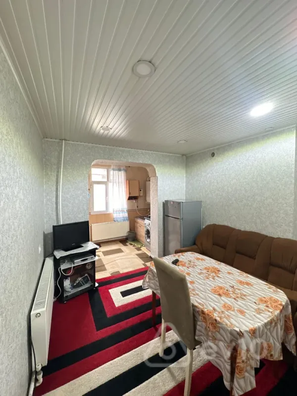 Kirayə verilir 1 otaqlı köhnə tikili 40 m²