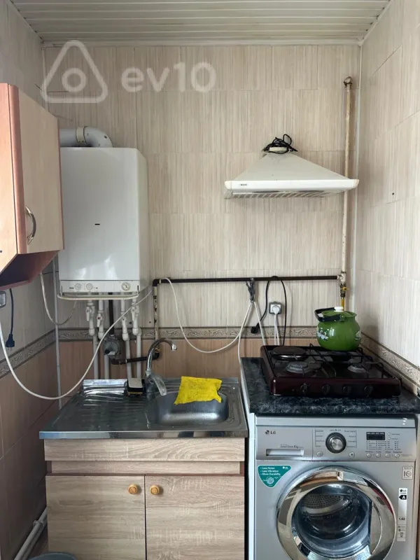 Kirayə verilir 1 otaqlı köhnə tikili 40 m²