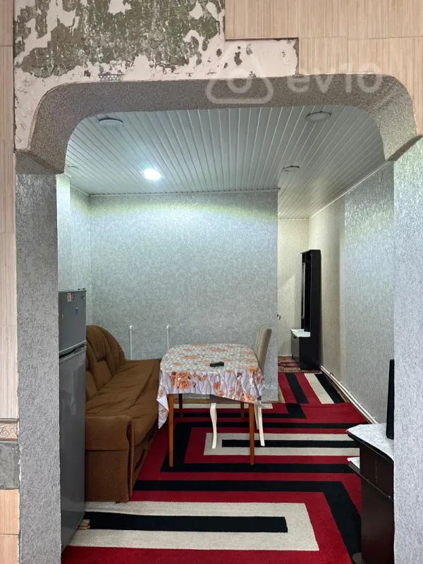 Kirayə verilir 1 otaqlı köhnə tikili 40 m²