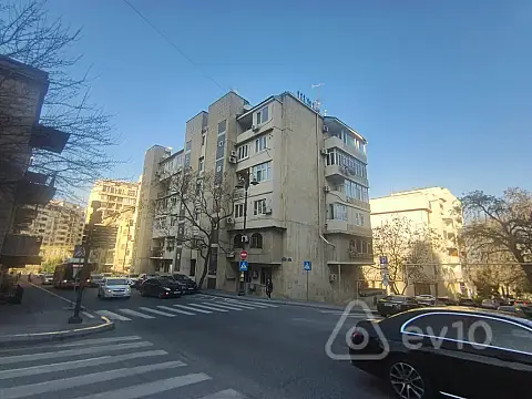 Satılır 2 otaqlı köhnə tikili 55 m² — Bakı, Səbail 2 otaq 55.00 m²