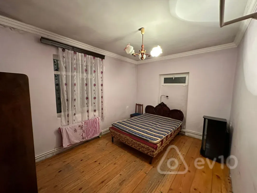 Kirayə verilir 2 otaqlı həyət evi 77 m²
