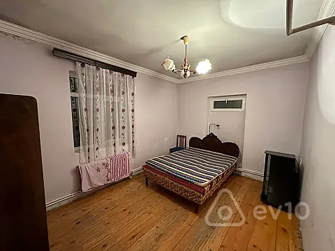 Kirayə verilir 2 otaqlı həyət evi 77 m²