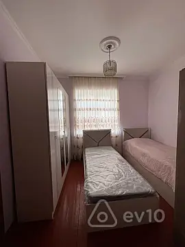 Kirayə verilir 2 otaqlı köhnə tikili 50 m²