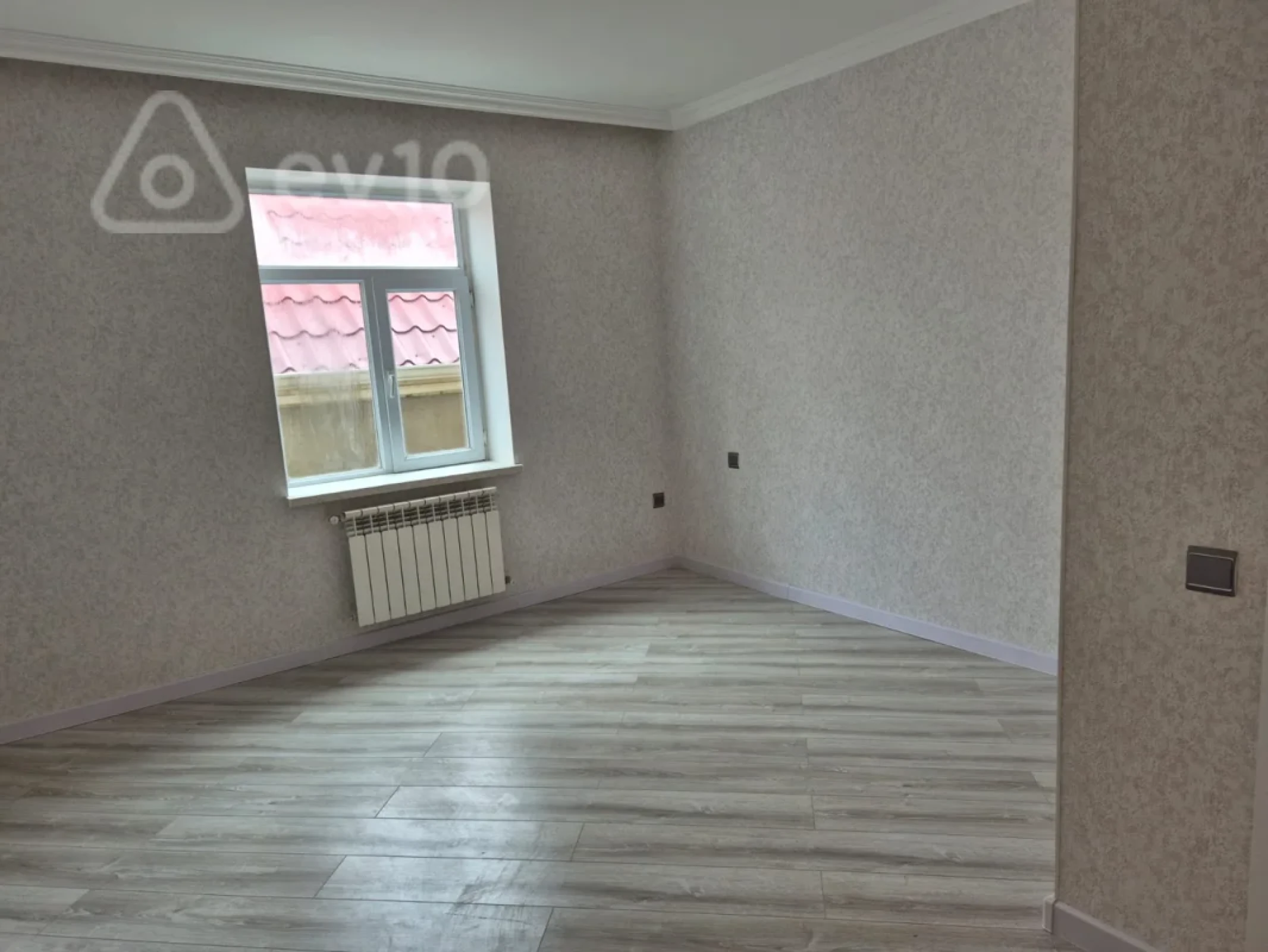 Satılır 6 otaqlı həyət evi 180 m²