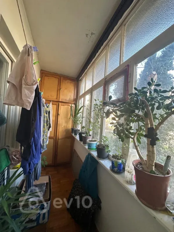 Satılır 2 otaqlı köhnə tikili 58 m²