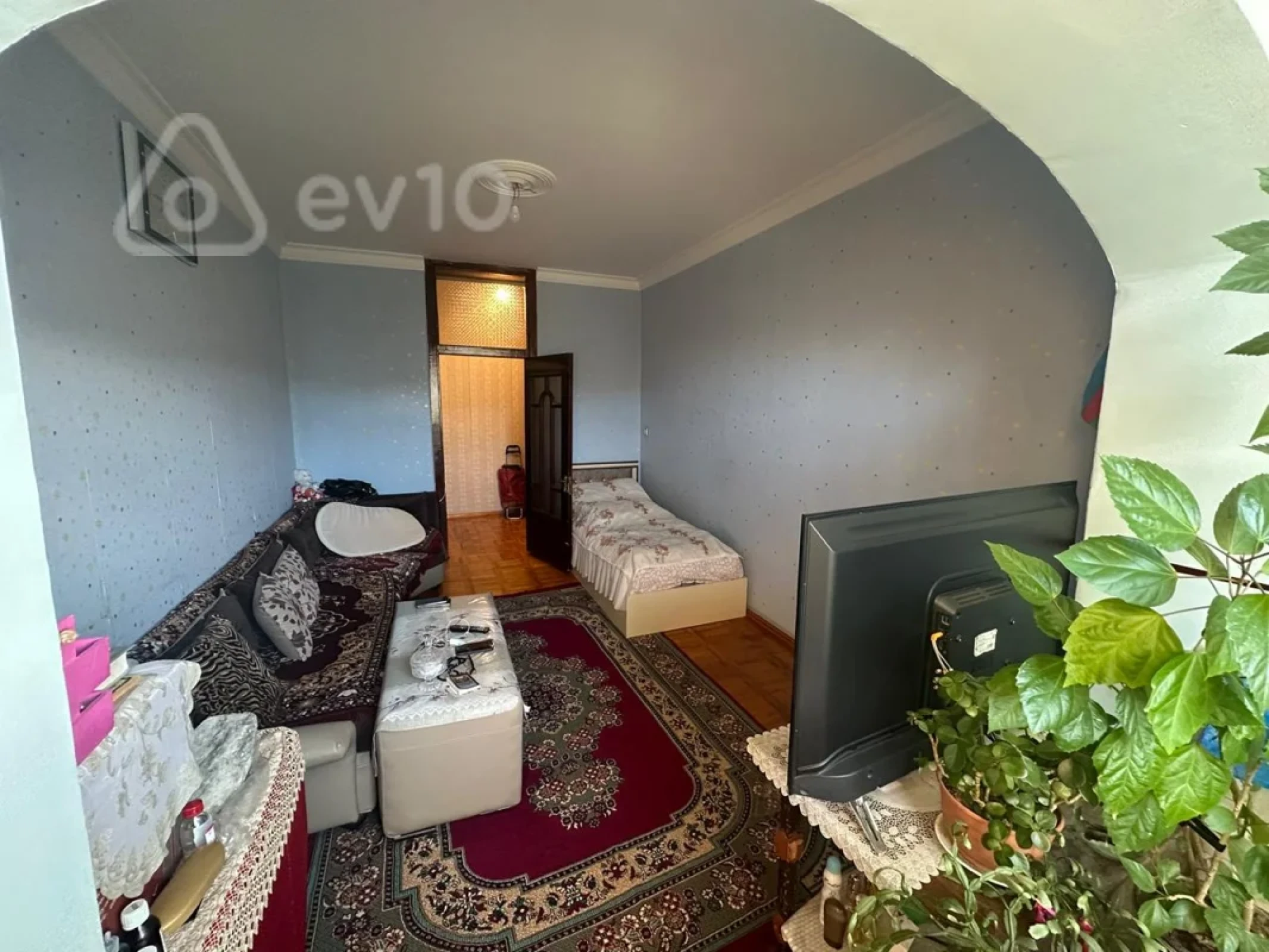 Satılır 2 otaqlı köhnə tikili 58 m²