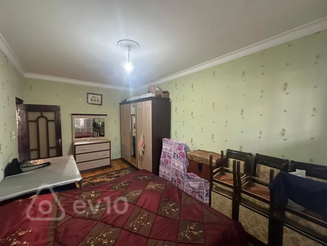 Satılır 2 otaqlı köhnə tikili 58 m²