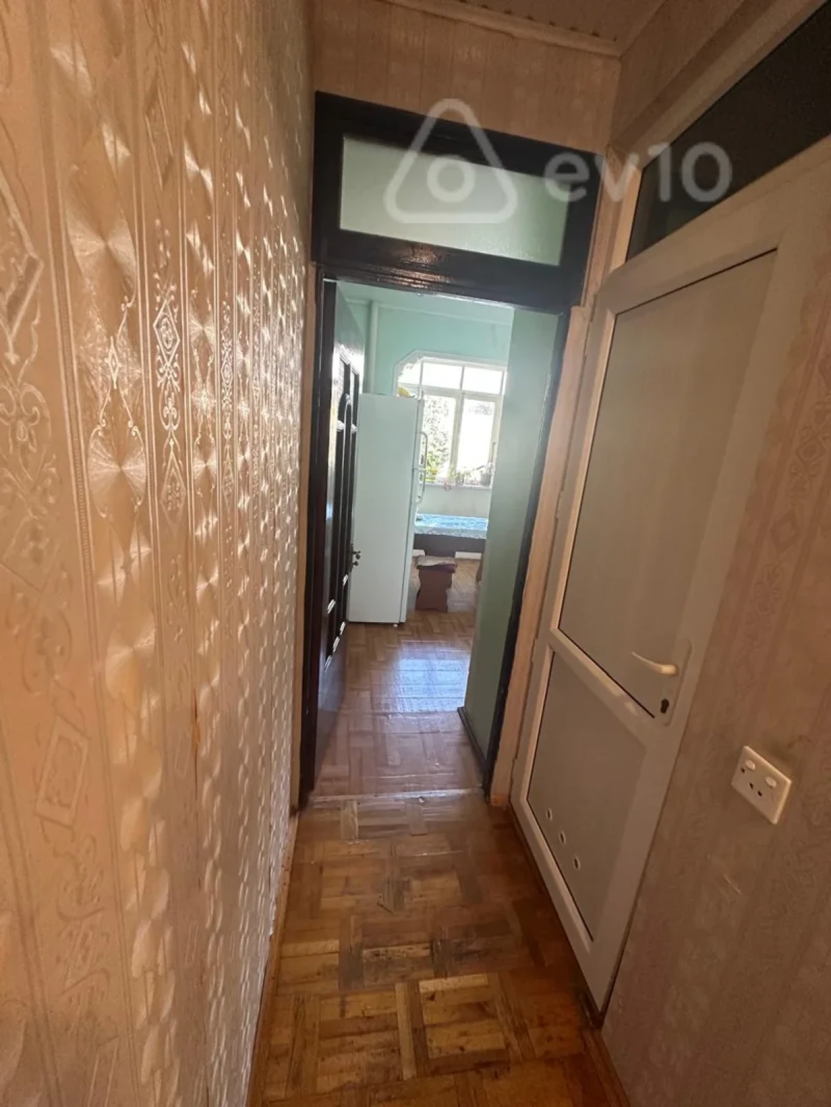 Satılır 2 otaqlı köhnə tikili 58 m²