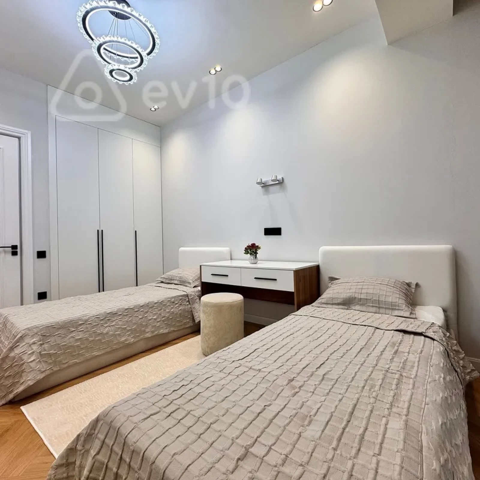 Kirayə verilir 3 otaqlı yeni tikili 115 m²