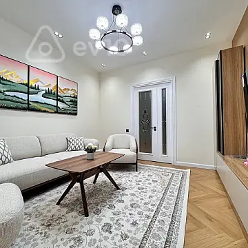 Kirayə verilir 3 otaqlı yeni tikili 115 m²