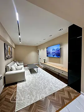 Kirayə verilir 3 otaqlı yeni tikili 95 m²