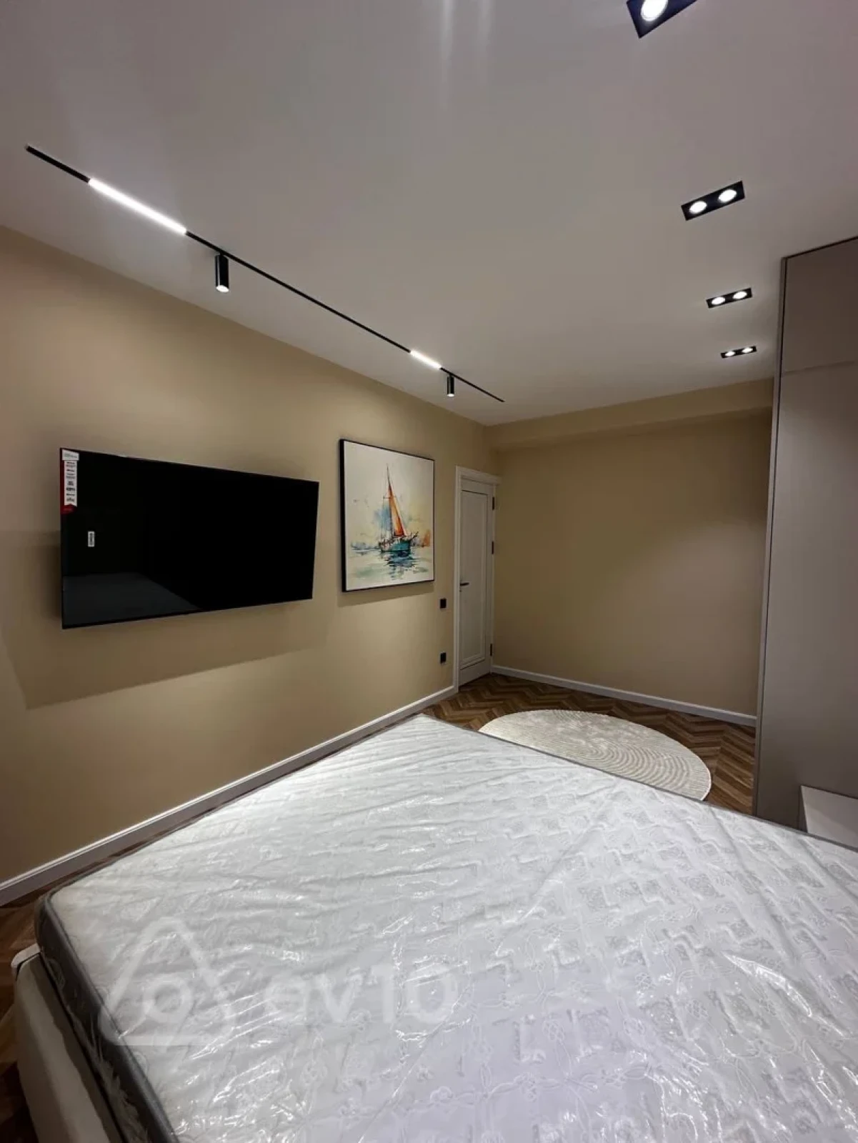 Kirayə verilir 3 otaqlı yeni tikili 95 m²