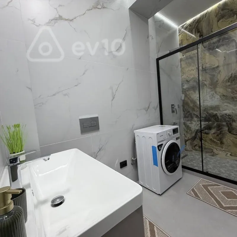 Kirayə verilir 3 otaqlı yeni tikili 80 m²