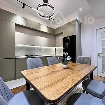 Kirayə verilir 3 otaqlı yeni tikili 100 m²