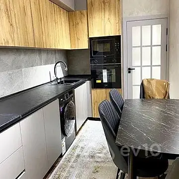 Kirayə verilir 2 otaqlı yeni tikili 80 m²