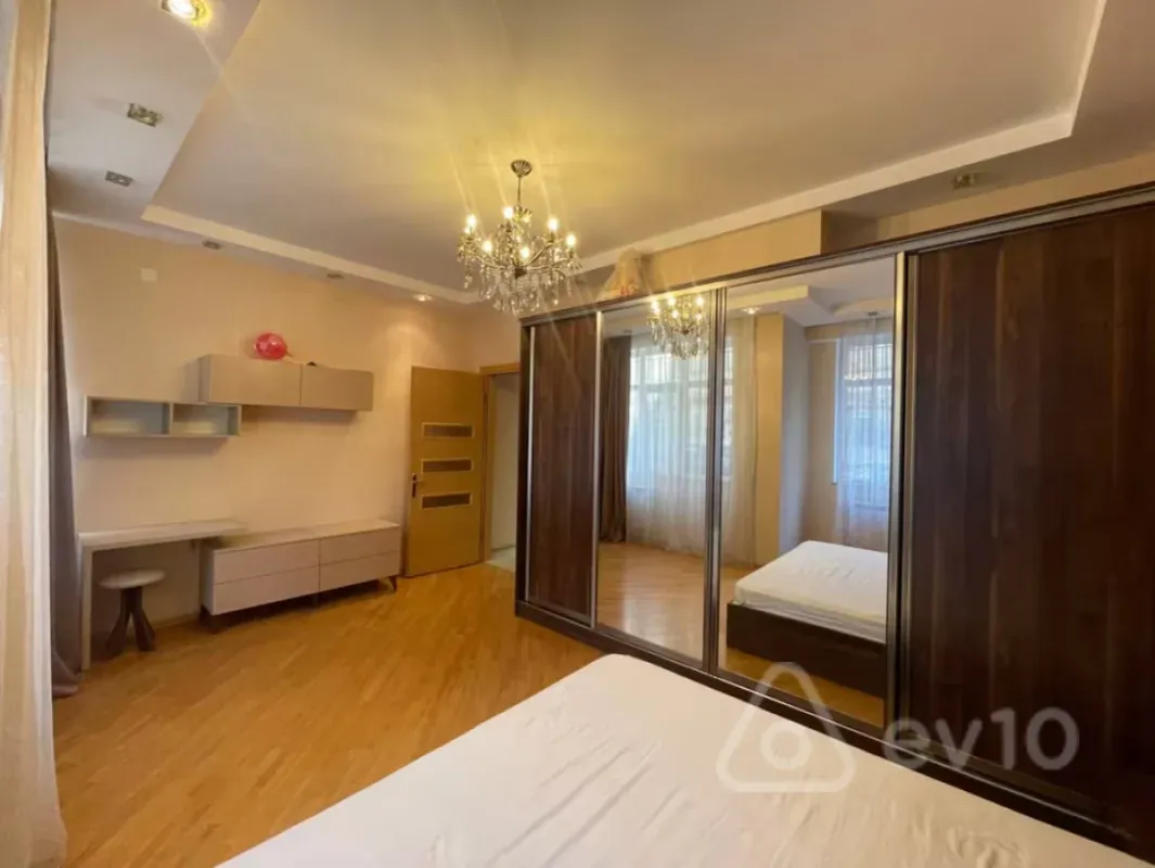 Kirayə verilir 3 otaqlı yeni tikili 75 m²