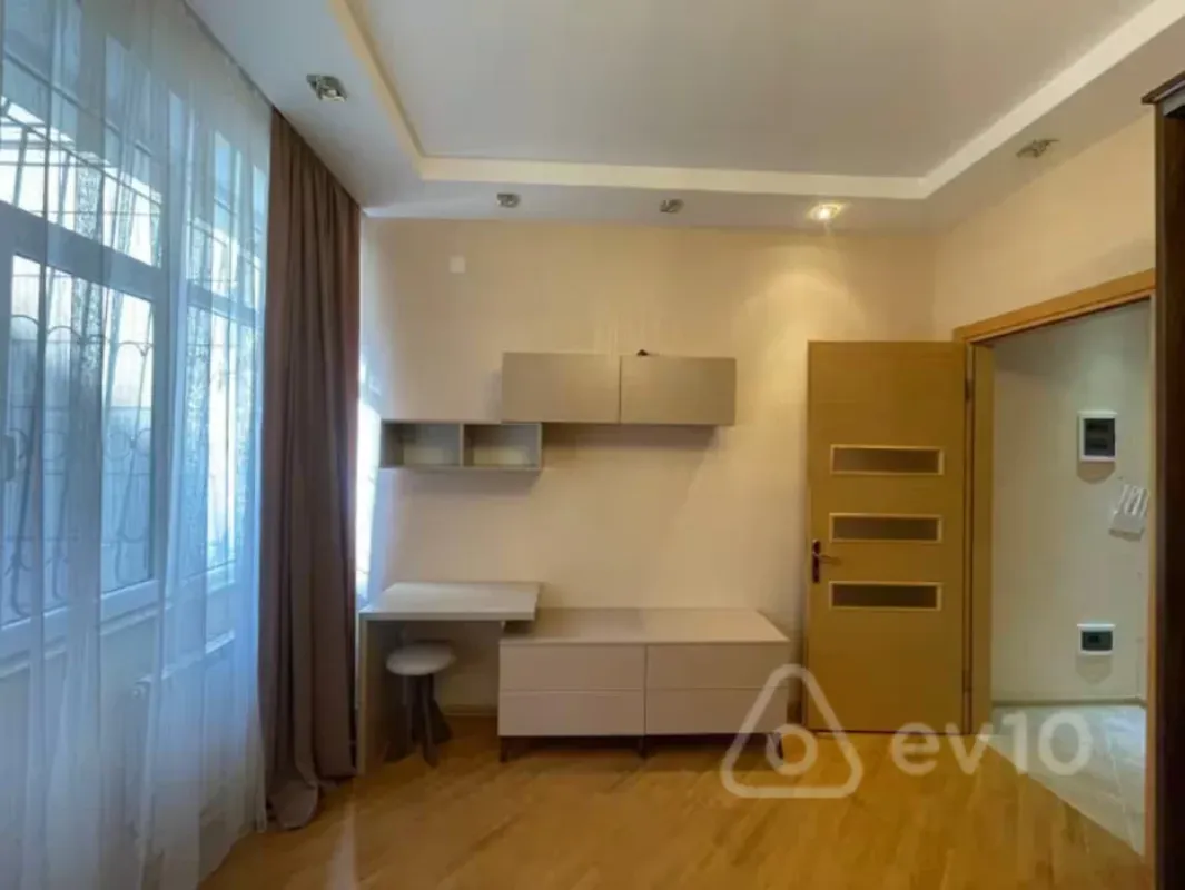 Kirayə verilir 3 otaqlı yeni tikili 75 m²