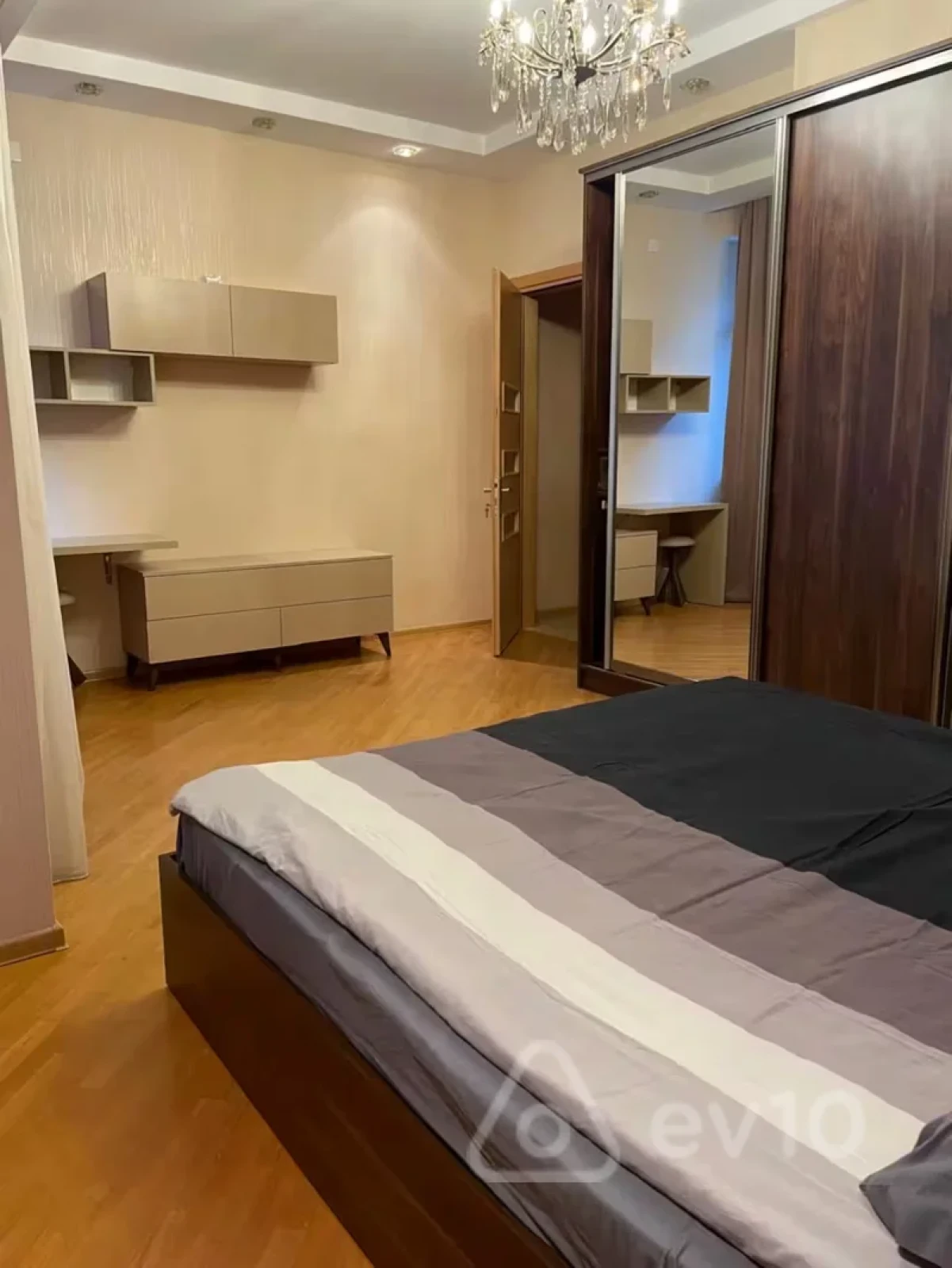 Kirayə verilir 3 otaqlı yeni tikili 75 m²