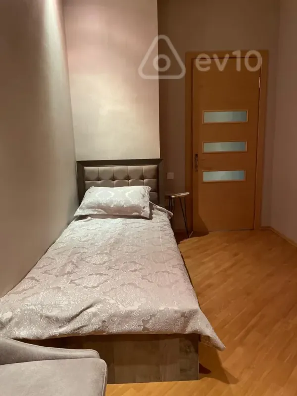 Kirayə verilir 3 otaqlı yeni tikili 75 m²