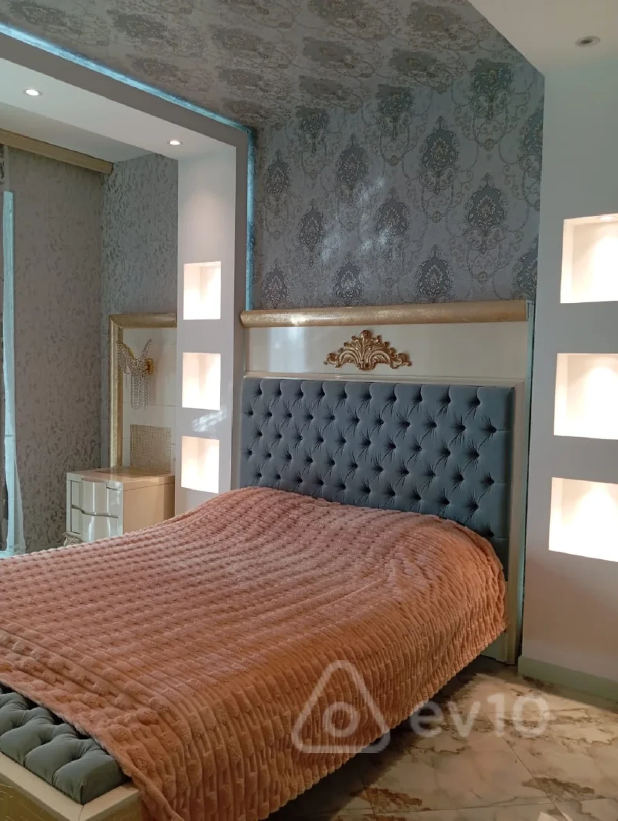 Kirayə verilir 3 otaqlı yeni tikili 120 m²