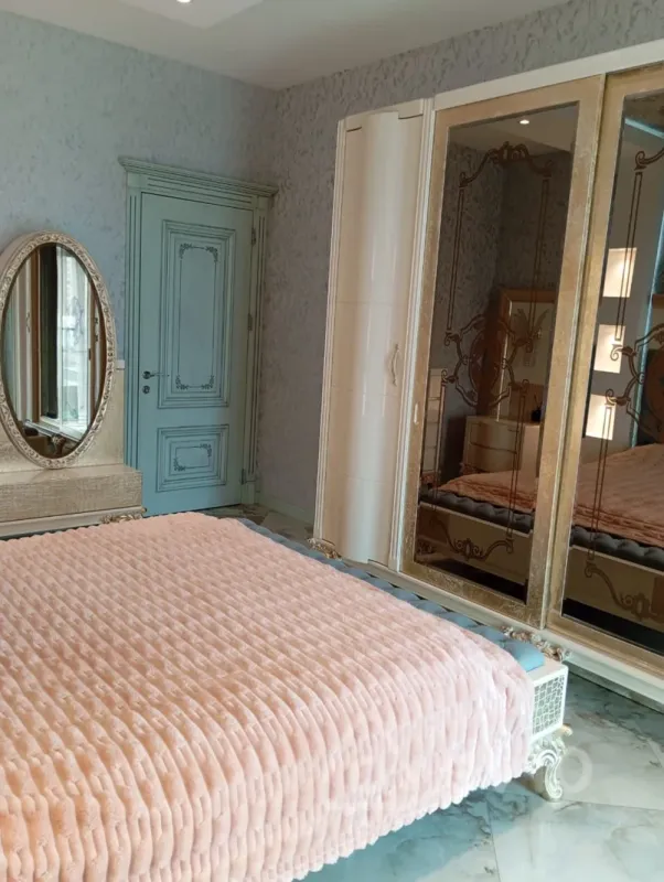 Kirayə verilir 3 otaqlı yeni tikili 120 m²