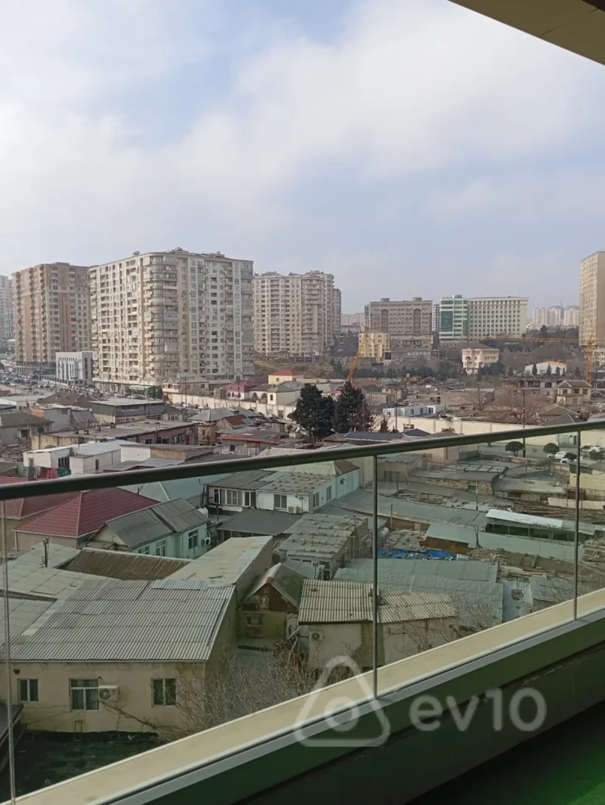 Kirayə verilir 3 otaqlı yeni tikili 120 m²