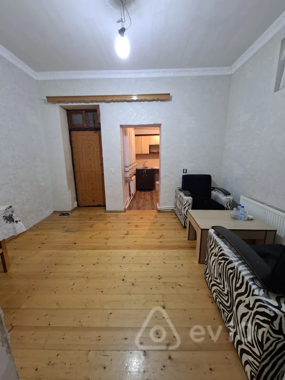 Kirayə verilir 2 otaqlı həyət evi 60 m²