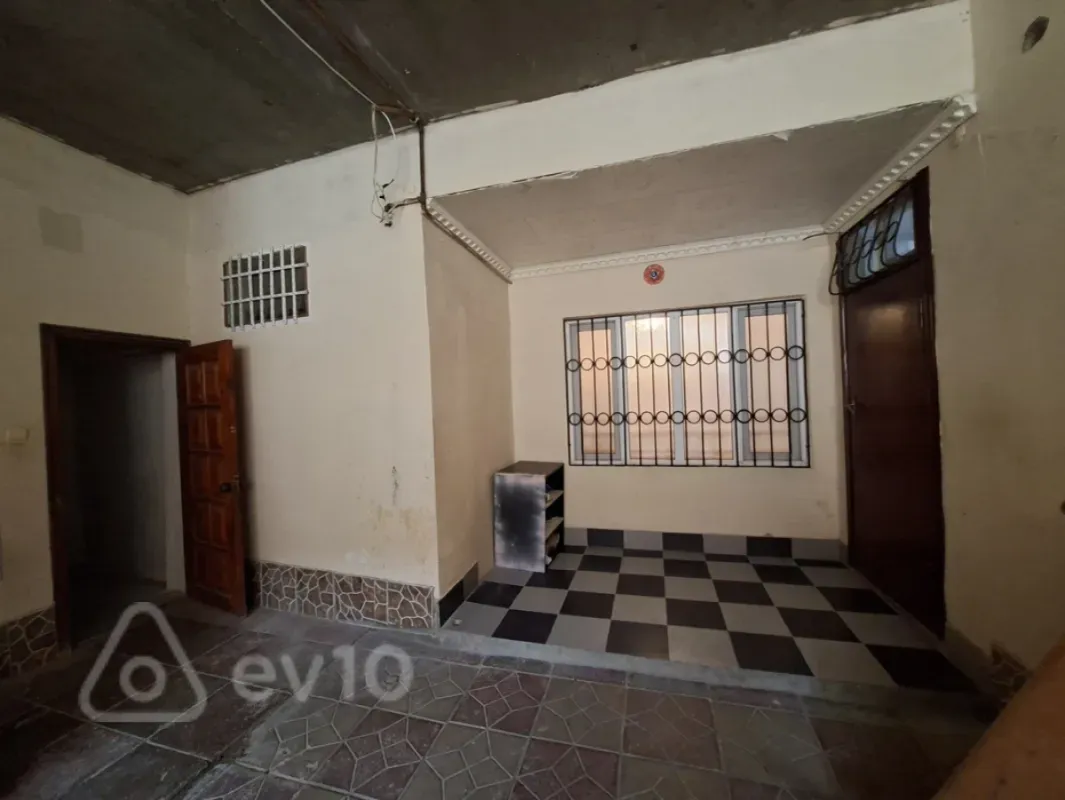 Kirayə verilir 2 otaqlı həyət evi 60 m²
