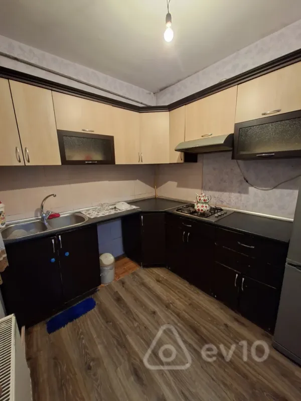 Kirayə verilir 2 otaqlı həyət evi 60 m²