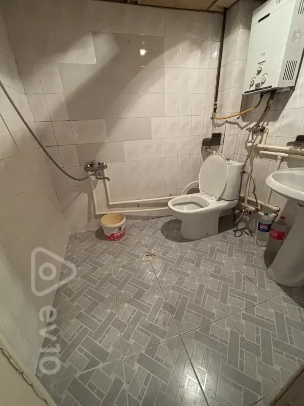 Satılır 1 otaqlı köhnə tikili 32 m²