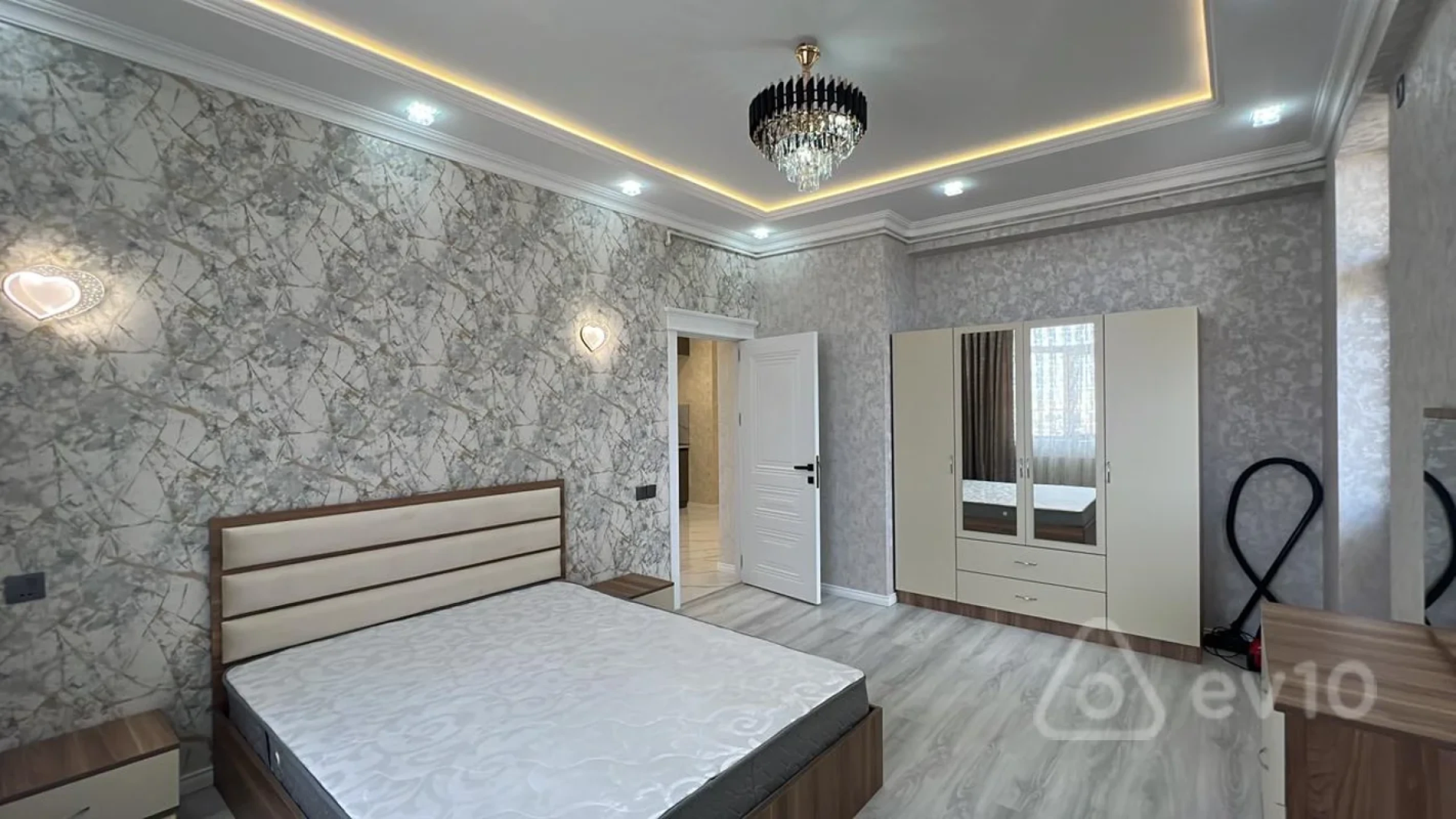 Kirayə verilir 2 otaqlı yeni tikili 67 m²