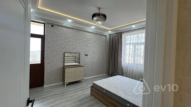Kirayə verilir 2 otaqlı yeni tikili 67 m²