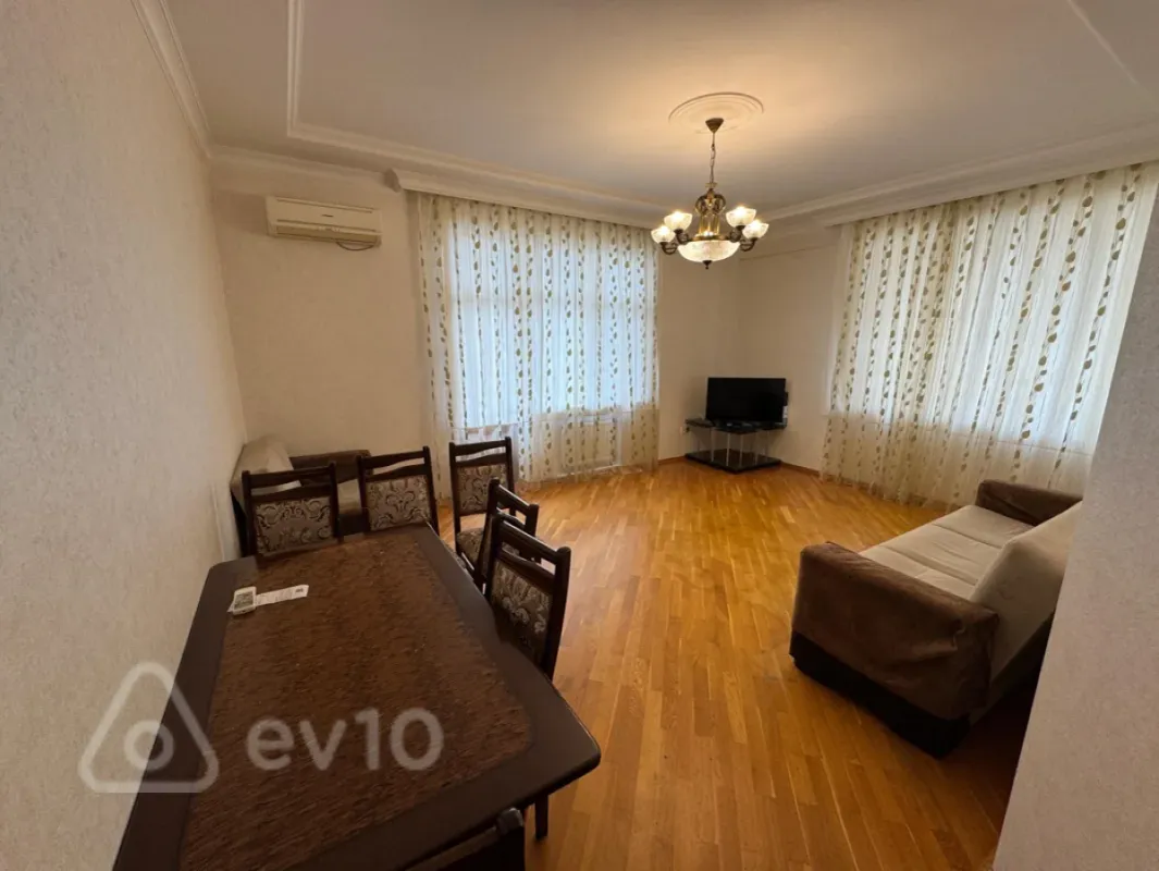 Kirayə verilir 3 otaqlı yeni tikili 120 m²