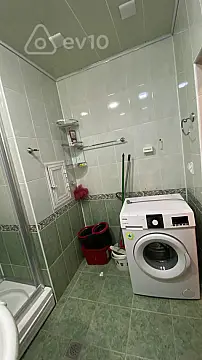Kirayə verilir 2 otaqlı köhnə tikili 80 m²