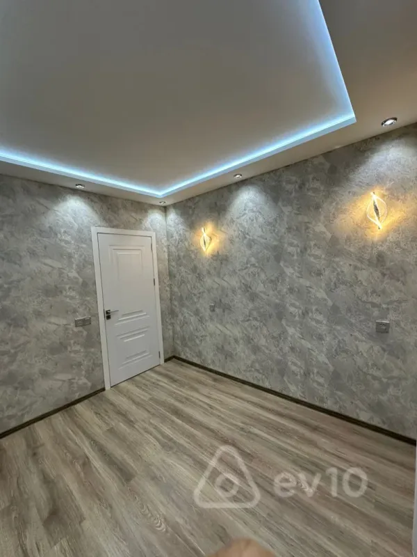 Satılır 2 otaqlı köhnə tikili 42 m²