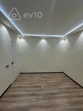 Satılır 2 otaqlı köhnə tikili 42 m²