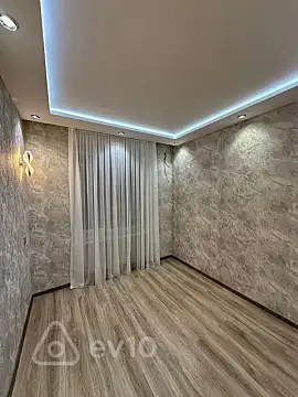 Satılır 2 otaqlı köhnə tikili 42 m²