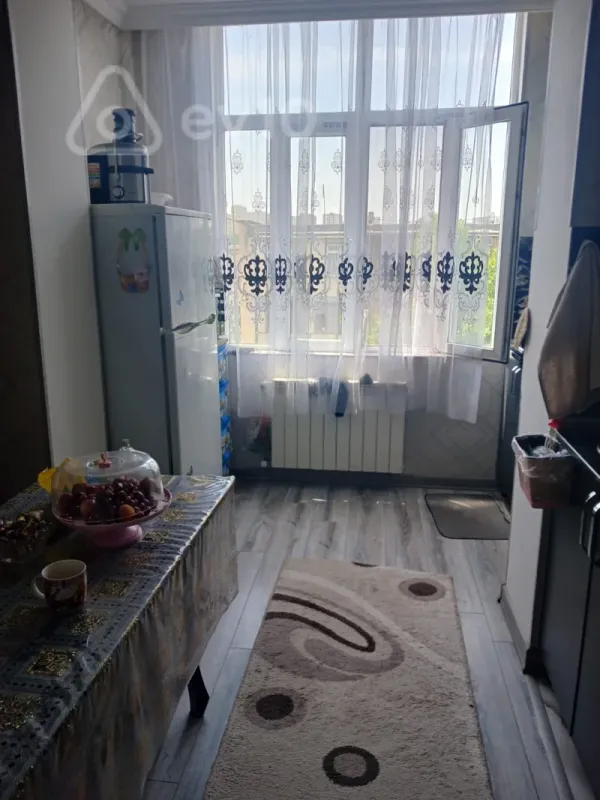 Kirayə verilir 3 otaqlı köhnə tikili 70 m²