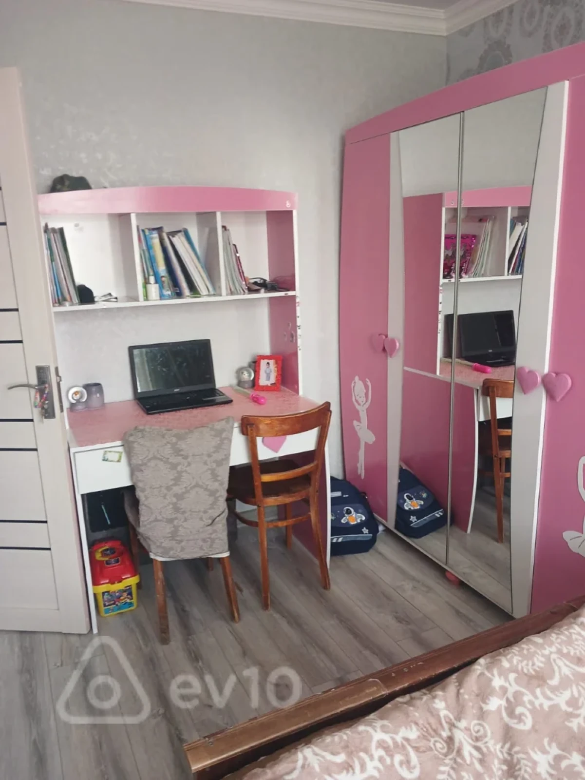 Kirayə verilir 3 otaqlı köhnə tikili 70 m²