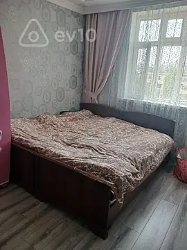 Kirayə verilir 3 otaqlı köhnə tikili 70 m²