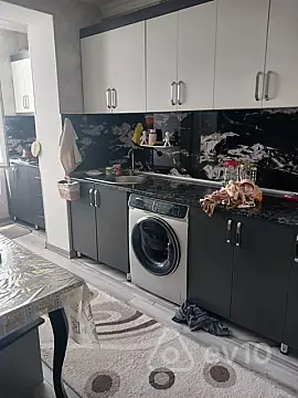 Kirayə verilir 3 otaqlı köhnə tikili 70 m²