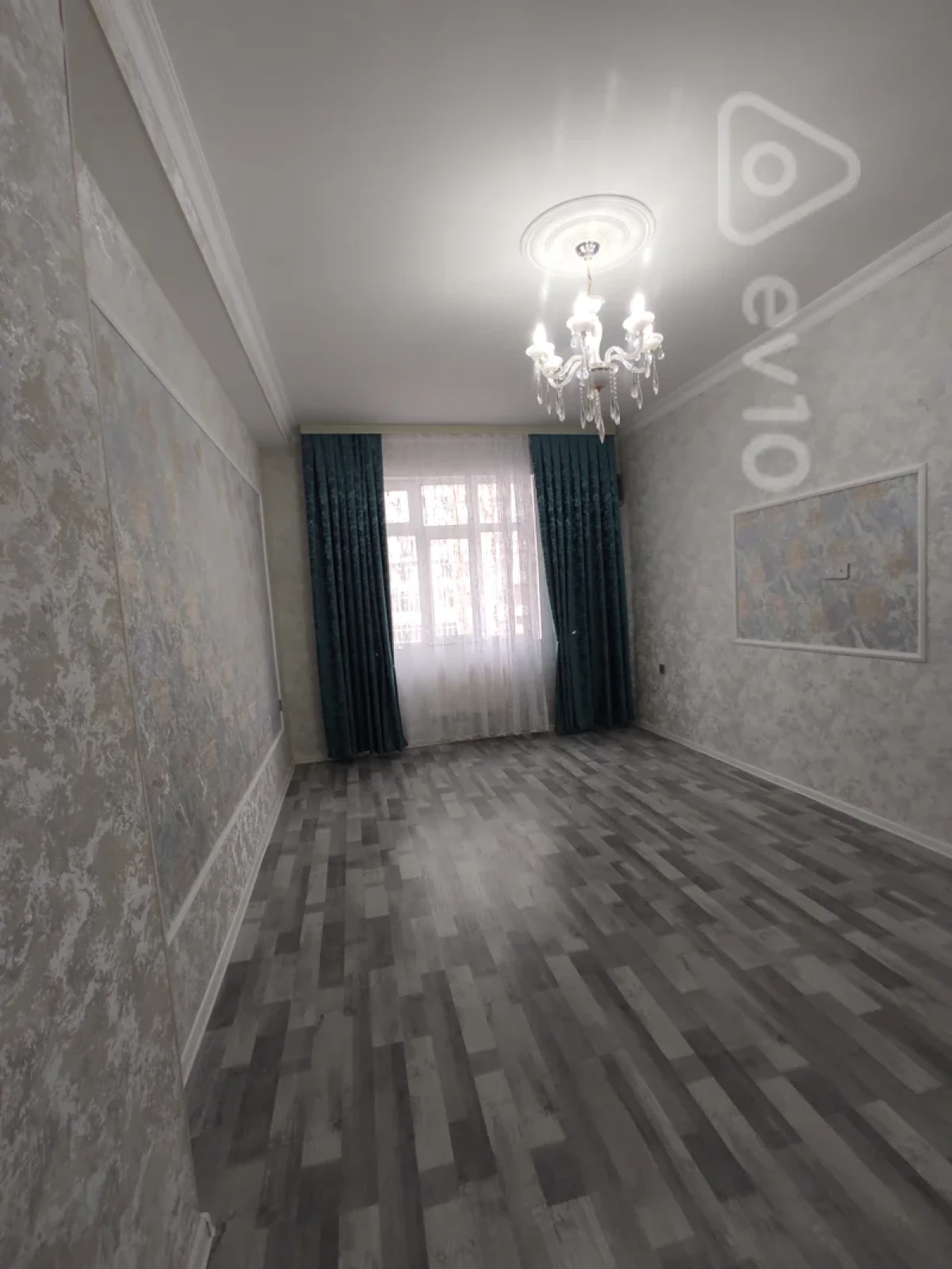 Satılır 2 otaqlı yeni tikili 65 m²