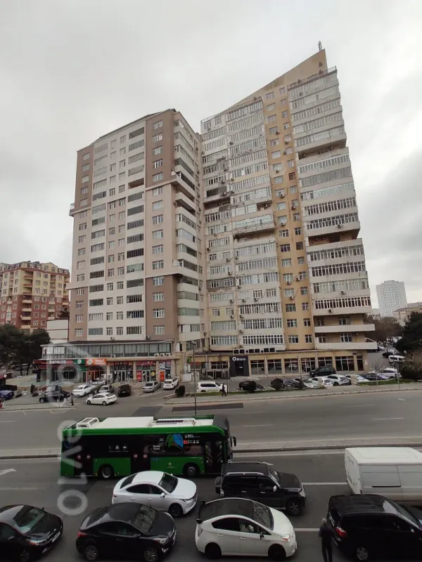 Satılır 2 otaqlı yeni tikili 65 m²