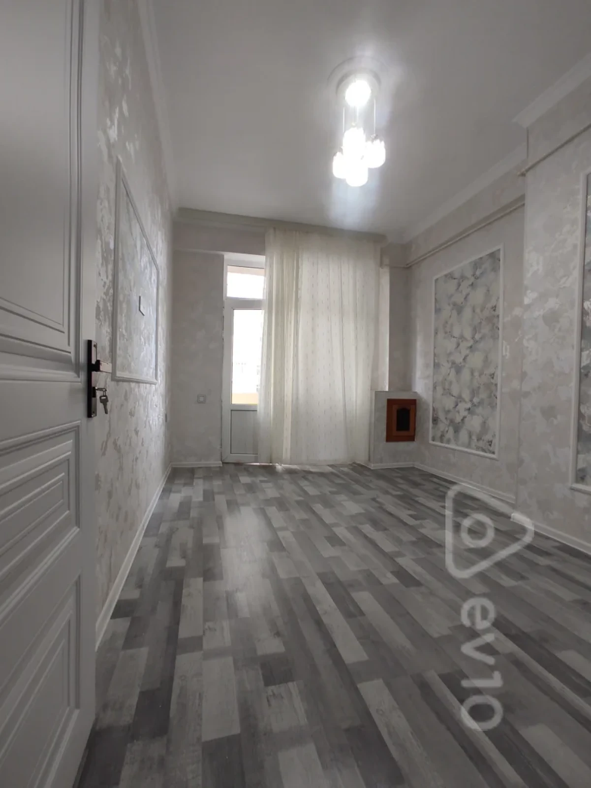 Satılır 2 otaqlı yeni tikili 65 m²