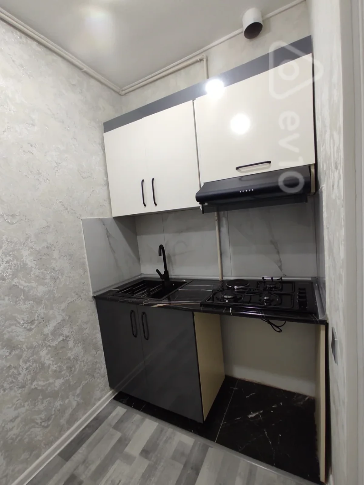 Satılır 2 otaqlı yeni tikili 65 m²