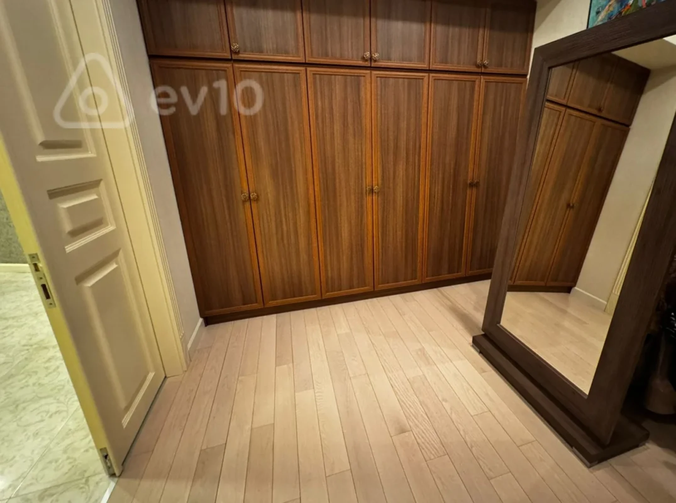 Satılır 5 otaqlı yeni tikili 220 m²