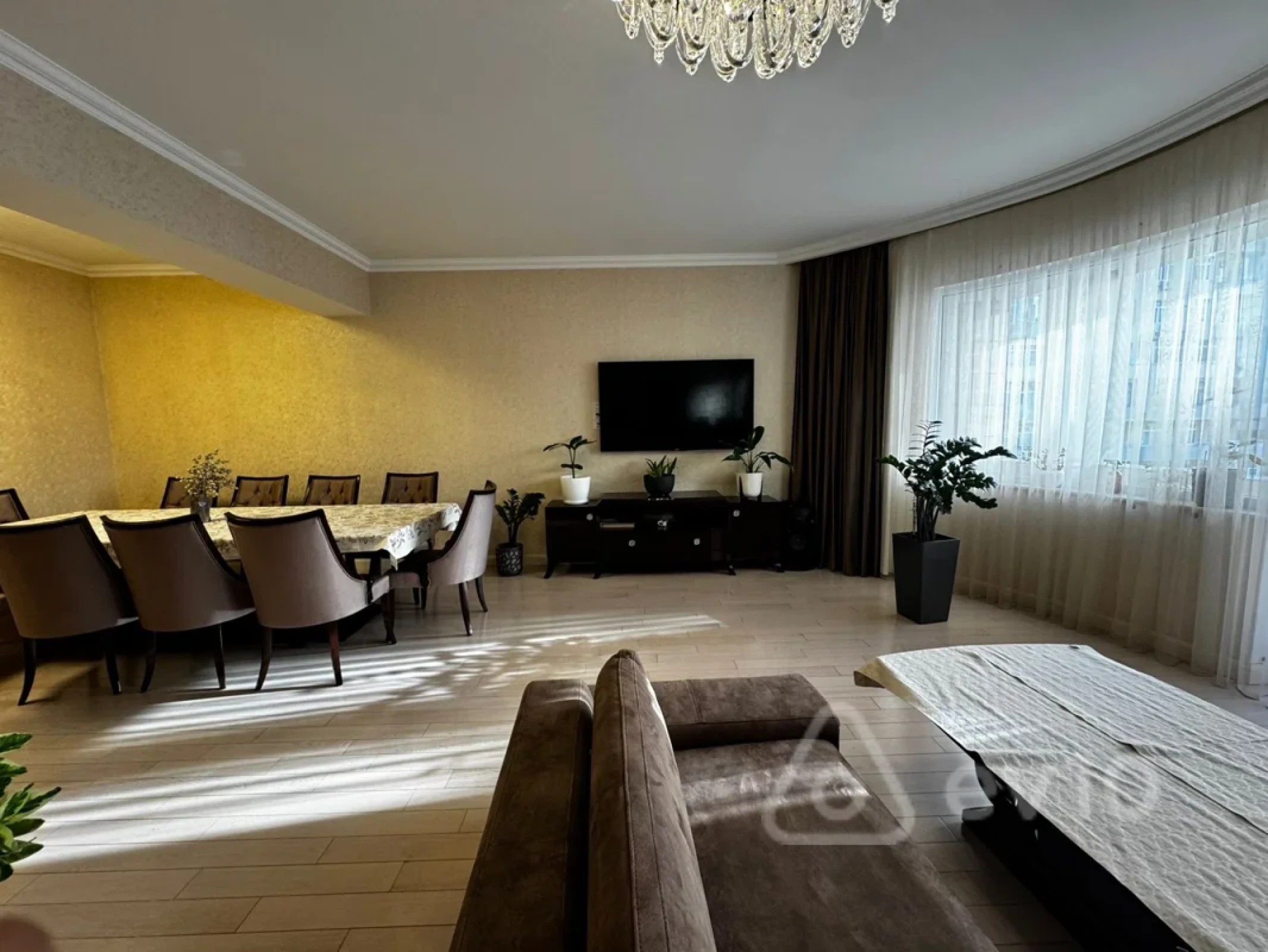 Satılır 5 otaqlı yeni tikili 220 m²