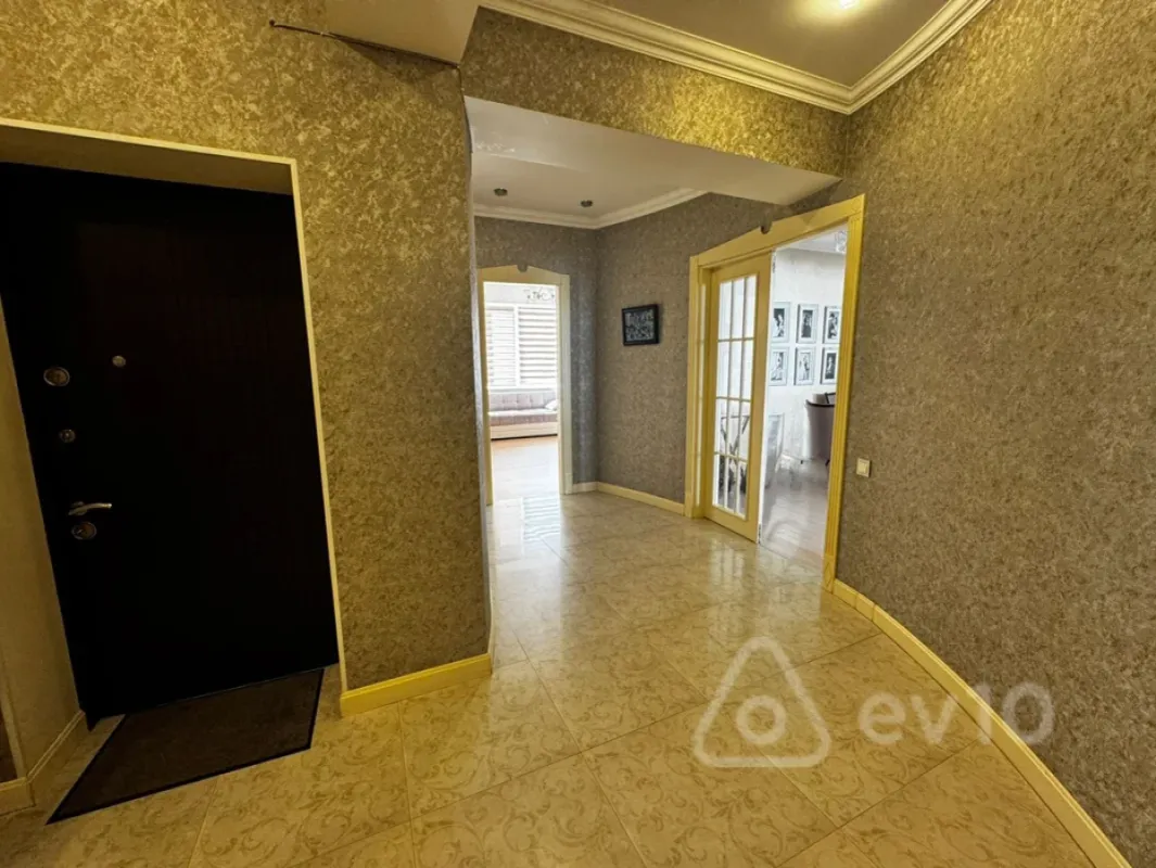 Satılır 5 otaqlı yeni tikili 220 m²